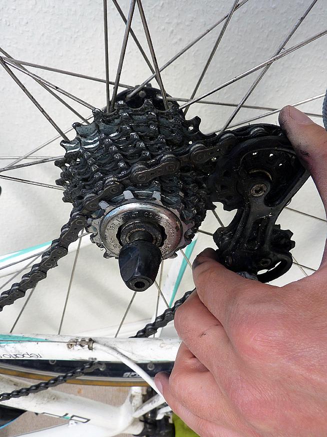 Flat tyre letting you down? How to fix a puncture | Sportive.com