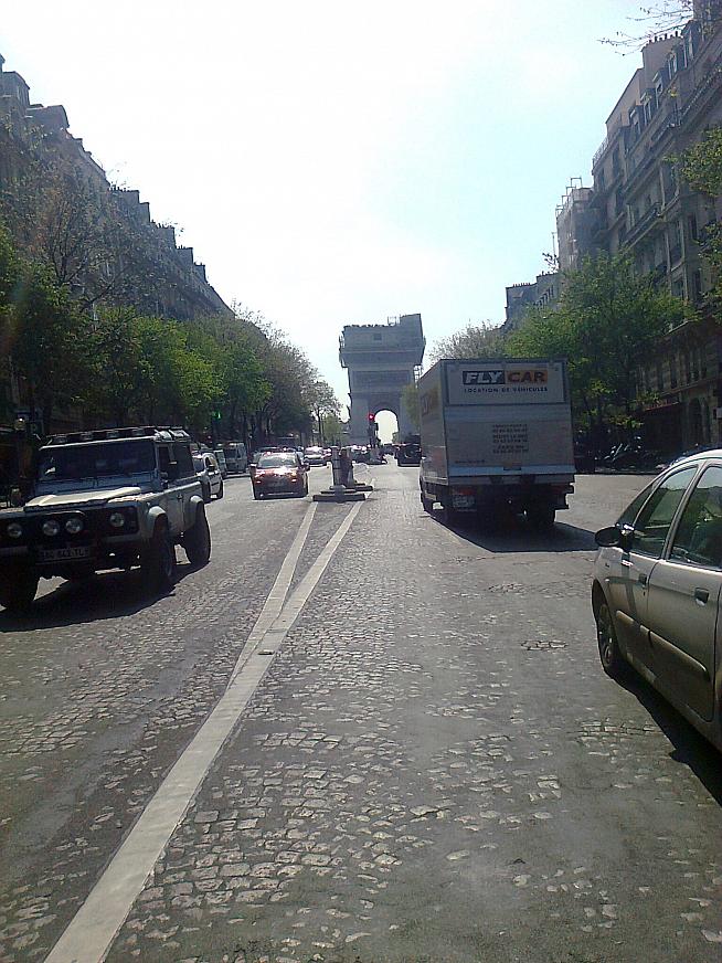 Dodging traffic on Avenue de Wagram