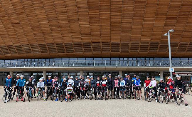 Beth lines up with Marianne Vos at London Velodrome at the Take the Stage ride.