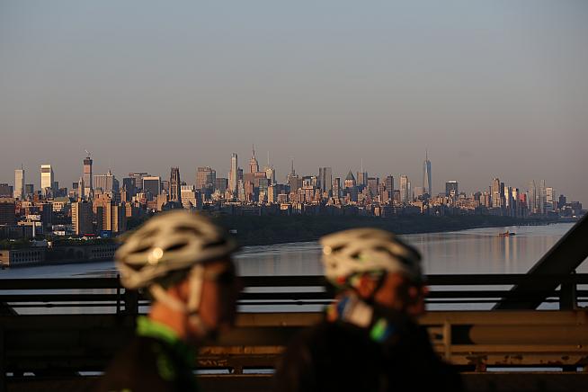 Start of 2014 GFNY with Manhattan skyline. Credit: SPORTOGRAF.COM