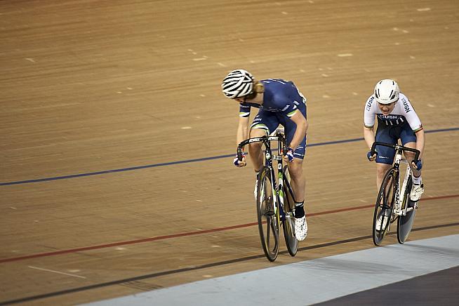 Laura Trott defends her lead in the Elimination Race. Photo: Toby Andrew
