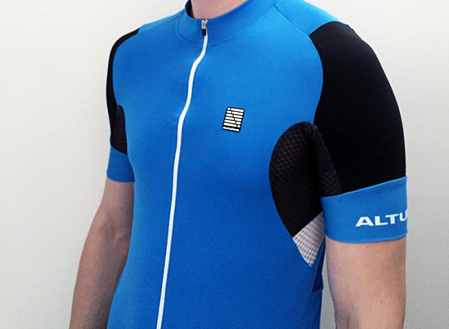 The Altura Podium Jersey features 'aggressively cut stretch fabrics' designed to give optimal performance on the road.