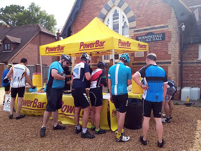 Tucking in at the Worminghall feed station