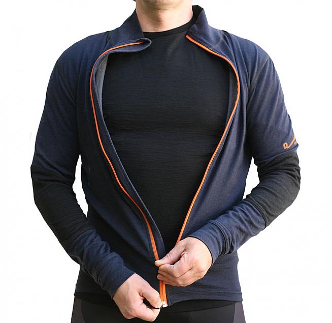 Team the Berino with a base layer and gilet for riding in colder conditions.