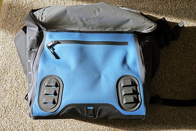 Sealline store messenger bag