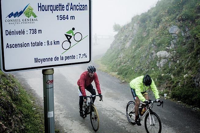 Challenging conditions on Hourquette d'Ancizan.