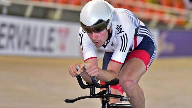 Andy on his way to silver in the individual pursuit at the Track Cycling World Cup in Cali.