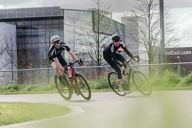 Lee Valley VeloPark provided a perfect chance to test the Aeroad albeit in gusty conditions. Photo: Rafal Skiendzielewski