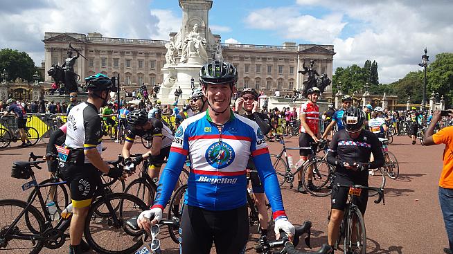 Pretty much obligatory photo in front of Buck House. Credit: Very nice RideLondon volunteer