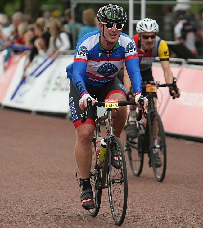 Rolling to the line on the Mall's red tarmac. Credit: RideLondon