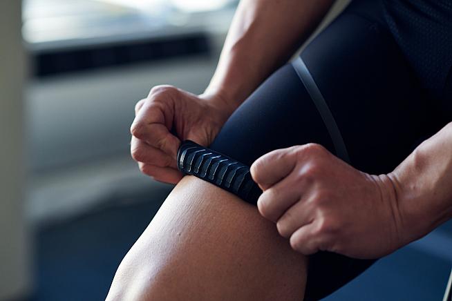 Compression grippers at the leg cuffs ensure everything stays where it should.