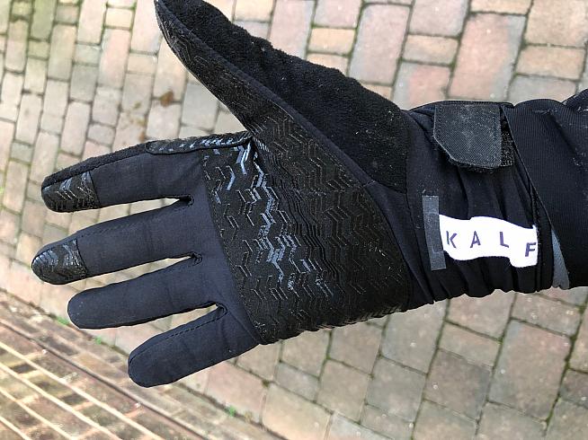 The Kalf FIVE gloves from Evans Cycles offer hand protection in a stylish package.