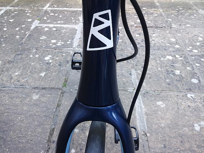 The hourglass headtube on the CGR SL.