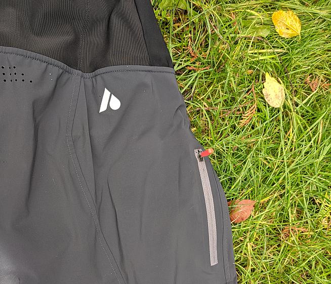 A zipped pocket on the leg keeps phone or keys etc safe while riding.