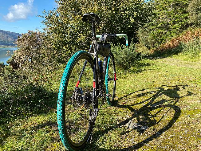 Although at their best between the tape the Power Mud and Jet tyres are a decent fast-rolling choice on gravel too.