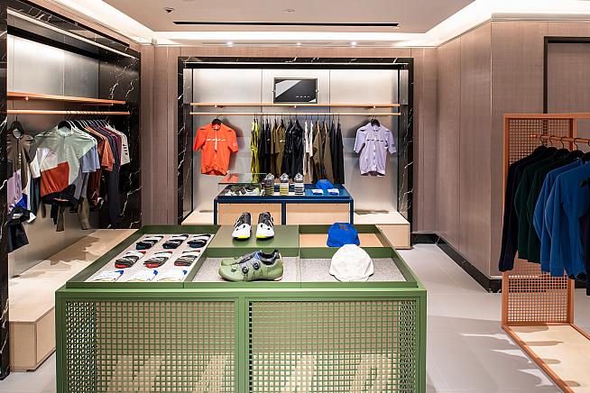 Aussie Cycling Apparel Brand Opens 'Shop in Shop' in Harrods, London - The  Latz Report