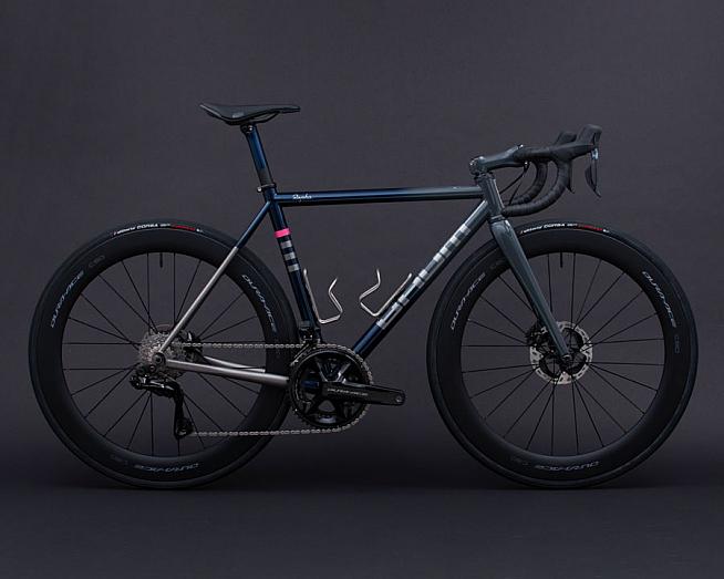 A bit special: Rapha have partnered with Baum to create a limited edition bike for RCC members.