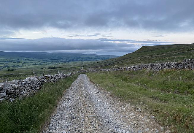 Cam High Rd looking back towards Askrigg.