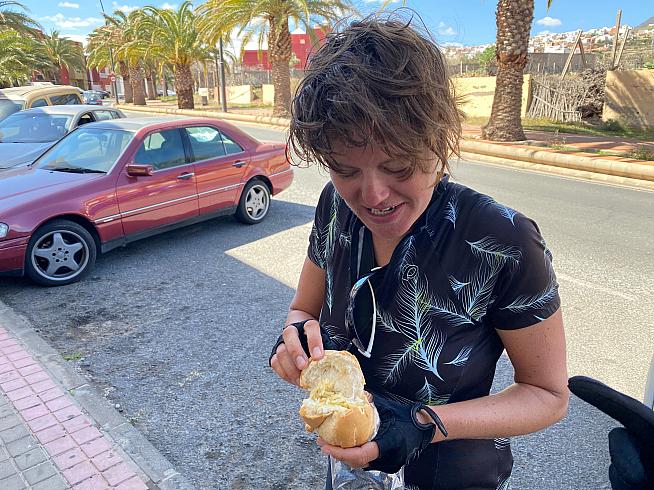 Daniela shows off her spaghetti sandwich.