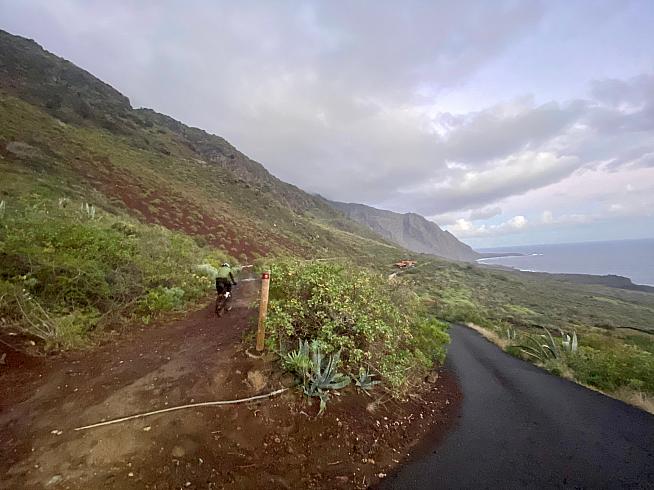 Dirt track descent at dawn on El Hierro. Still a 1500m climb to come.