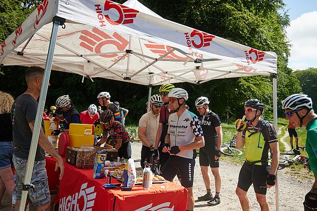 Nico Roche surveys his options at the lunch stop. Photo Michael Blann