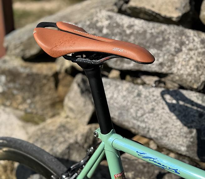 The Repente Artax GL offers top-tier comfort and light weight allied with classic good looks.