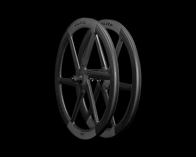 Upgraded 50T ratchet hubs feature across the new models.